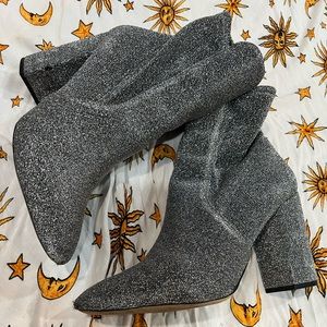 SILVER BOOTS - A BEYONCÉ VIBE